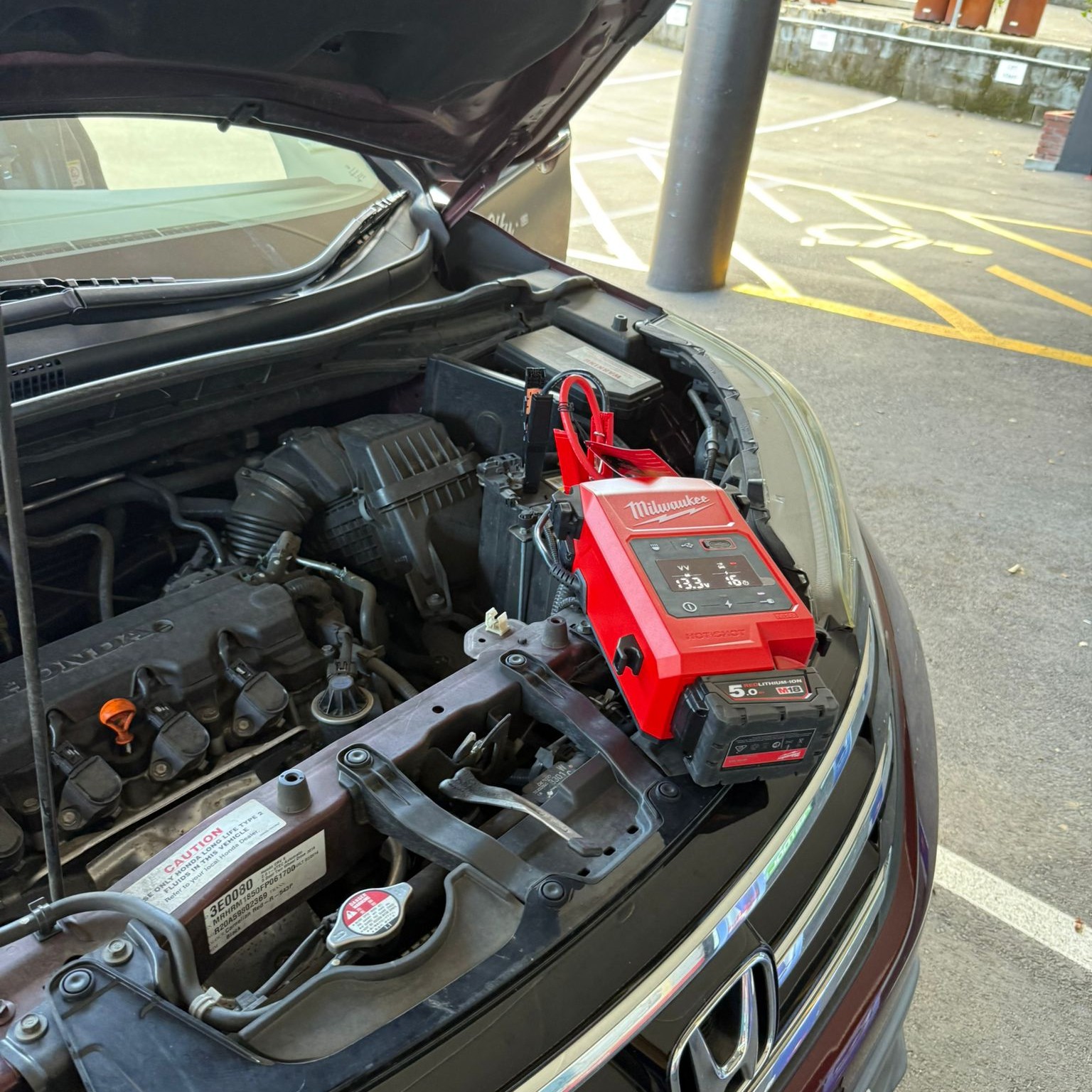 This beast came in CLUTCH when the battery was dead and was in a hurry. No waiting for a tow. No flagging down strangers for jumper cables. Just grab, connect, and GO.

Milwaukee M18™ HOTSHOT Jump Starter 2,000A
🔋 Why you need this in your vehicle or job trailer:

✅ 2,000 peak amps – Starts dead batteries fast, even on trucks, SUVs, and diesel engines
✅ Works with your M18™ batteries
✅ Compact & rugged
✅ Reverse polarity protection
✅ Cold weather? No problem – Reliable starts when temps drop

Whether you're a contractor, a weekend warrior, or just want peace of mind on your morning commute – the HOTSHOT delivers.

📦 Battery sold separately (uses Milwaukee M18™ system)

CITY POWER TOOLS - 16 Nugent Street, Grafton

#MilwaukeeTools #M18HOTSHOT #JumpStarter #RoadsideRescue #NoTowingNeeded #MilwaukeeTool #TruckEssentials #DeadBatterySolved #WorkVanLife #auckland #citypowertools